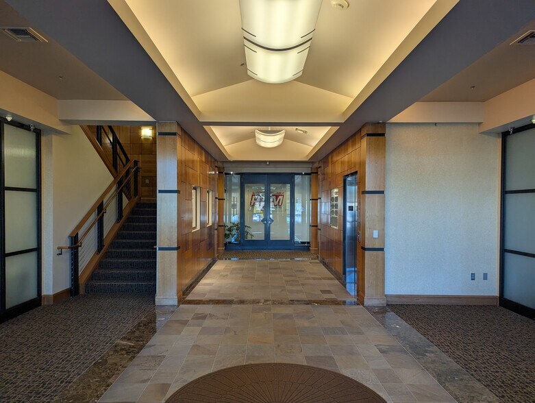 19120 SE 34th St, Vancouver, WA for lease - Interior Photo - Image 3 of 6