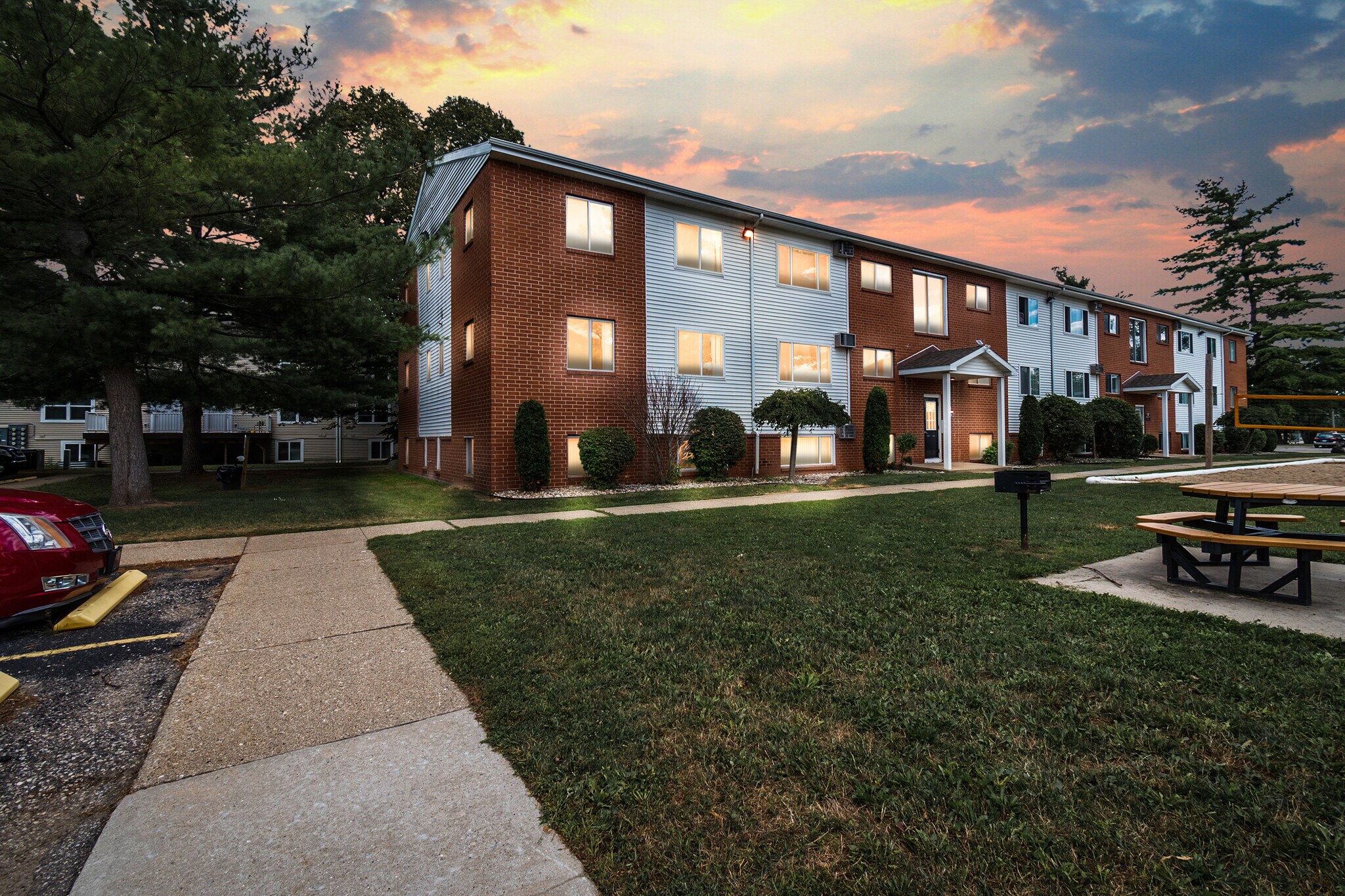 1815 Deming Dr, Mount Pleasant, MI for sale Building Photo- Image 1 of 1