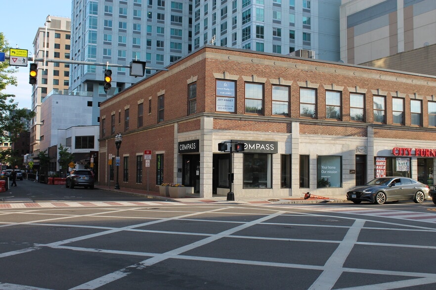 65-69 Broad St, Stamford, CT for lease - Building Photo - Image 2 of 9