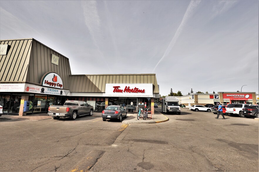 2525 Woodview Dr SW, Calgary, AB for lease - Building Photo - Image 2 of 3