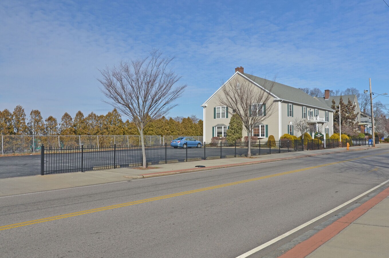 100 Cottage St, Pawtucket, RI 02860