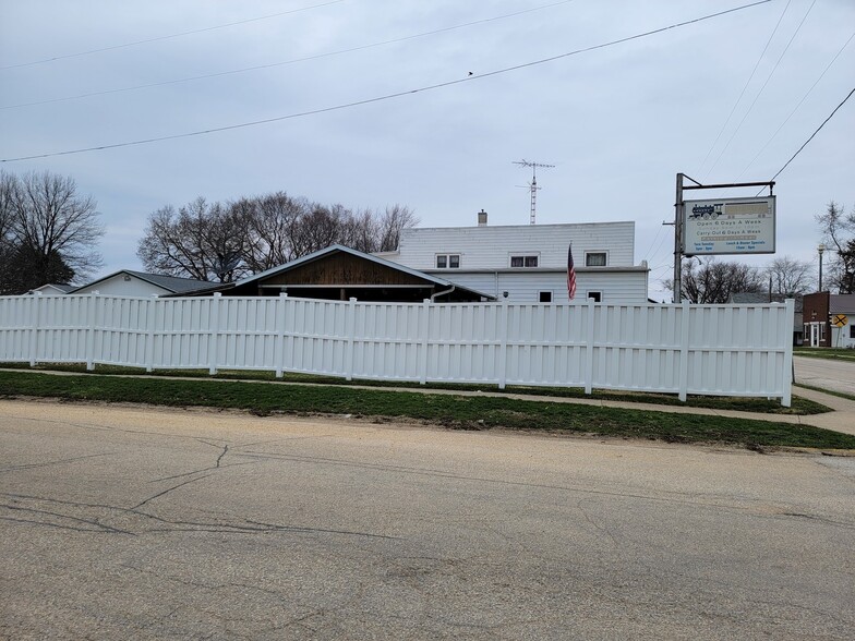 207 S Butler St, Nelson, IL for sale - Building Photo - Image 3 of 59