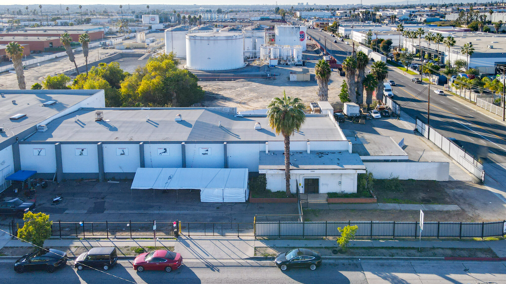 13501 S Main St, Los Angeles, CA for sale Building Photo- Image 1 of 89