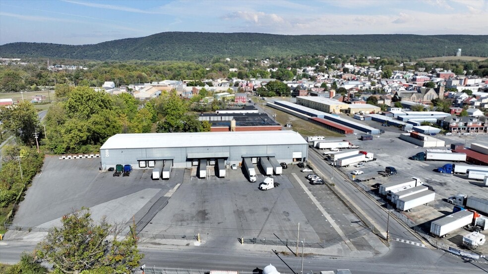 280 Grand St, Hamburg, PA for sale - Building Photo - Image 3 of 32