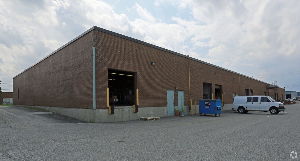 130-144 Martin Ross Ave, Toronto, ON for lease - Building Photo - Image 3 of 3