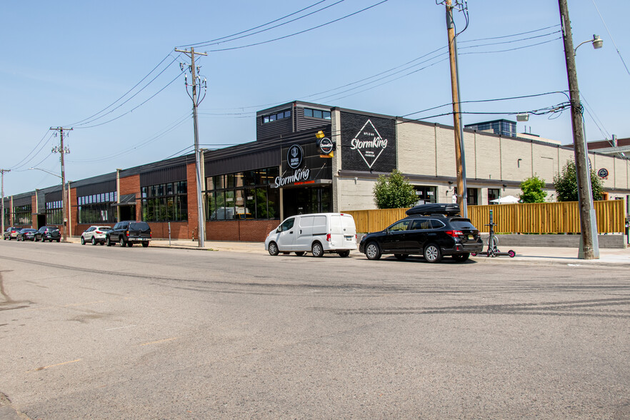 700 5th St, Minneapolis, MN for lease - Building Photo - Image 3 of 8