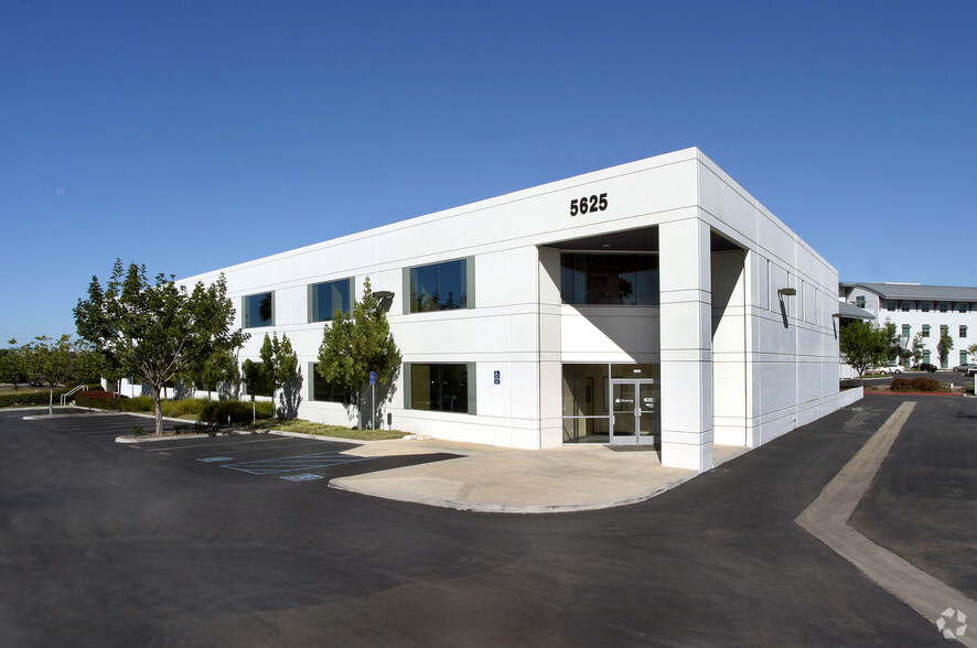 5625-5629 Copley Dr, San Diego, CA for lease - Building Photo - Image 3 of 10