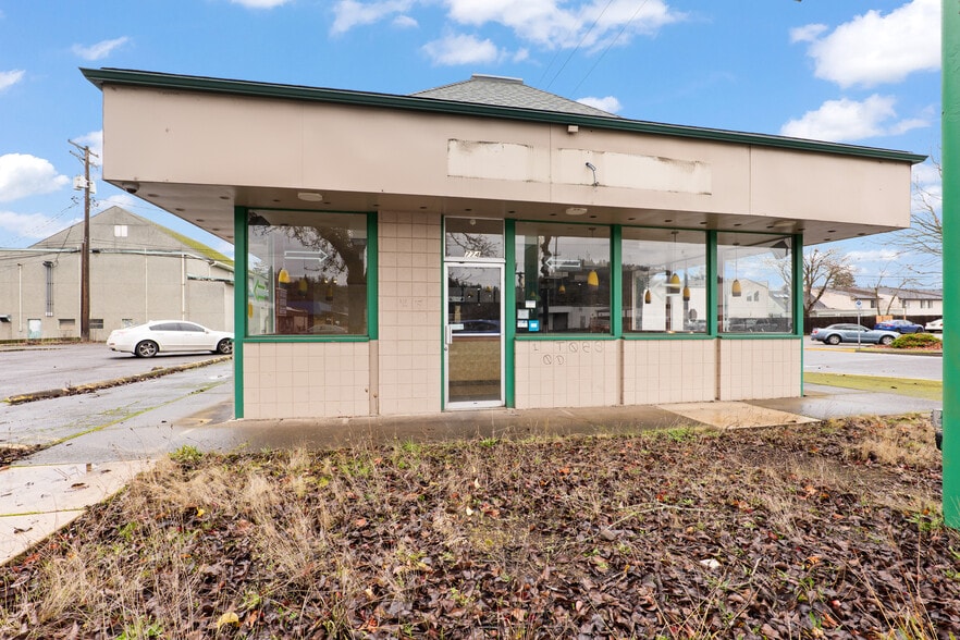 774 Main St, Springfield, OR for sale - Building Photo - Image 2 of 21
