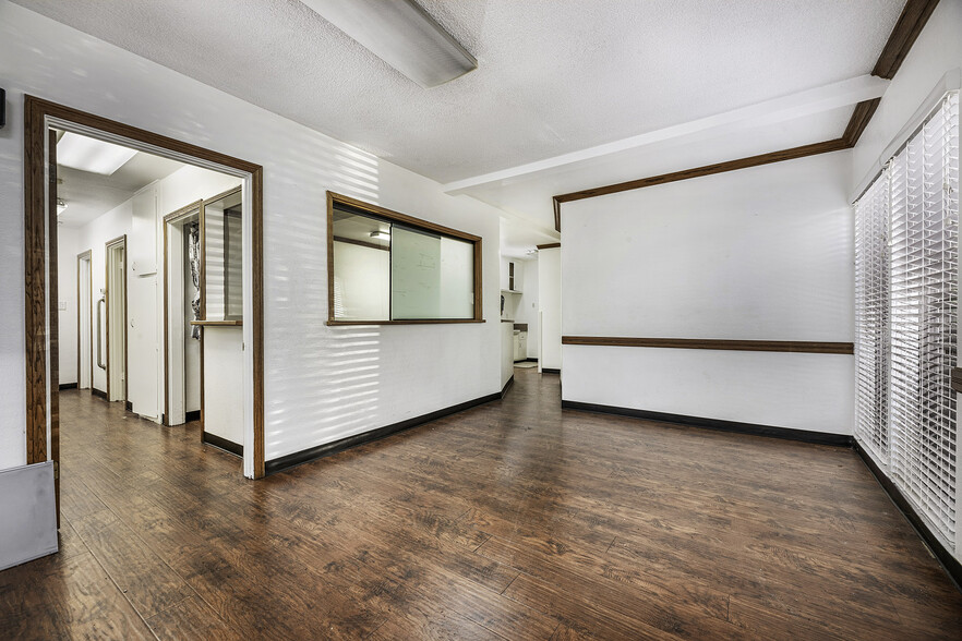 2785 Pacific Ave, Long Beach, CA for lease - Interior Photo - Image 2 of 8