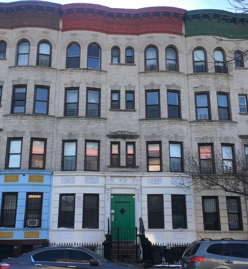 586 Lincoln Pl, Brooklyn, NY 11216 Property Record