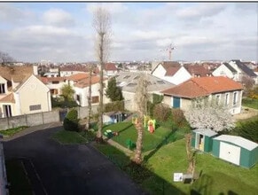 Houilles, YVE - AERIAL  map view