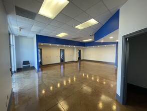 2317 Meridian St, Huntsville, AL for lease Interior Photo- Image 1 of 3