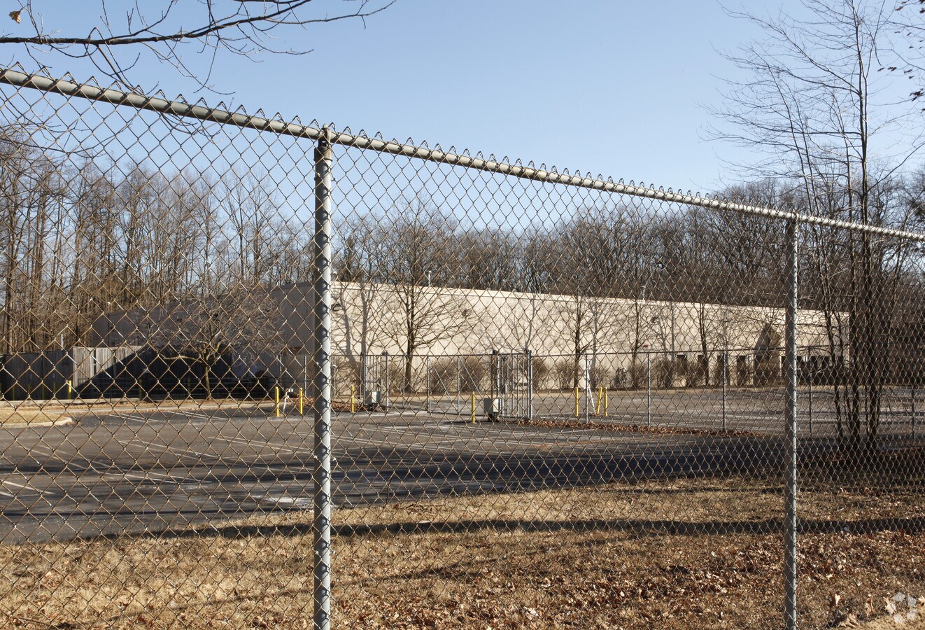 21200 Melrose Ave, Southfield, MI 48075 | LoopNet