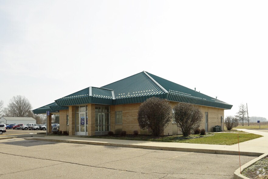 6810 Us Highway 12, Three Oaks, MI for sale - Primary Photo - Image 1 of 1