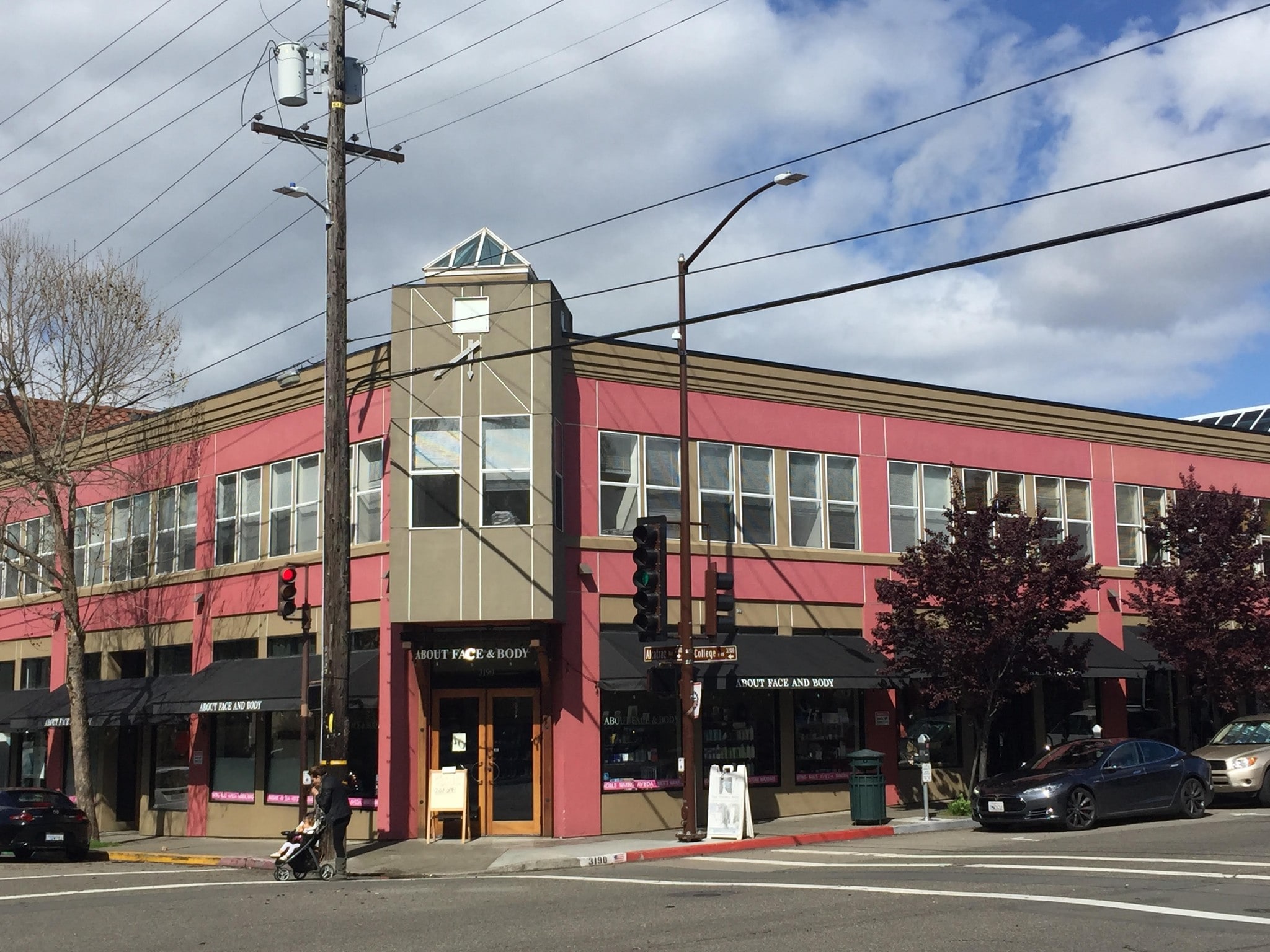 3160-3190 College Ave, Berkeley, CA for lease Primary Photo- Image 1 of 8