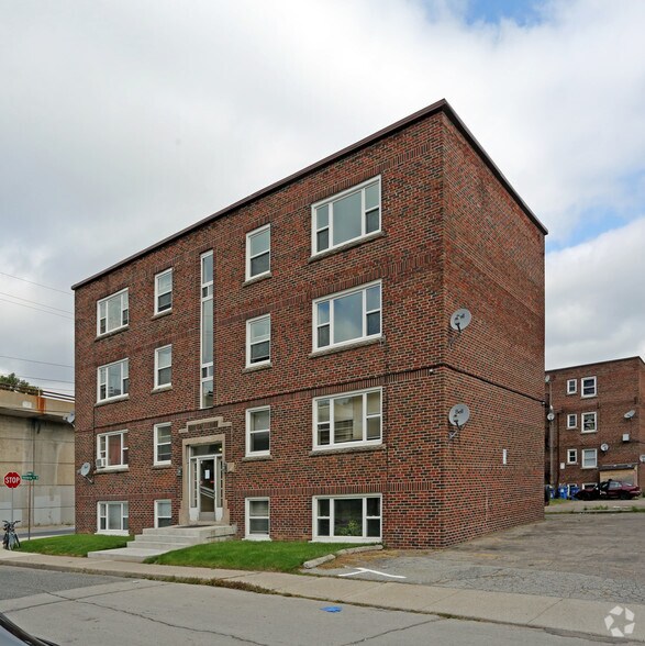 3 Webber Ave, Hamilton, ON for sale - Primary Photo - Image 1 of 3
