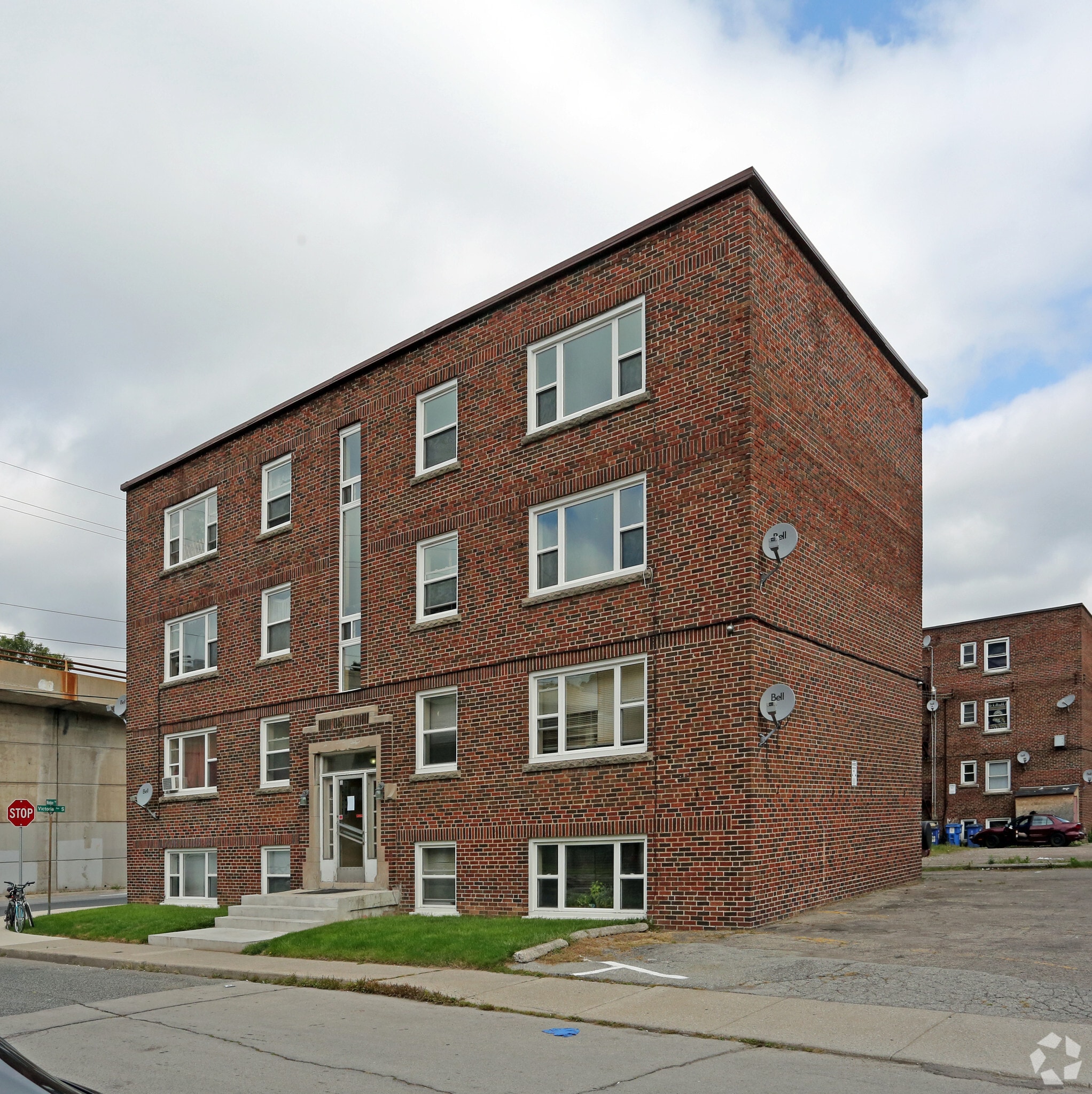 3 Webber Ave, Hamilton, ON for sale Primary Photo- Image 1 of 4