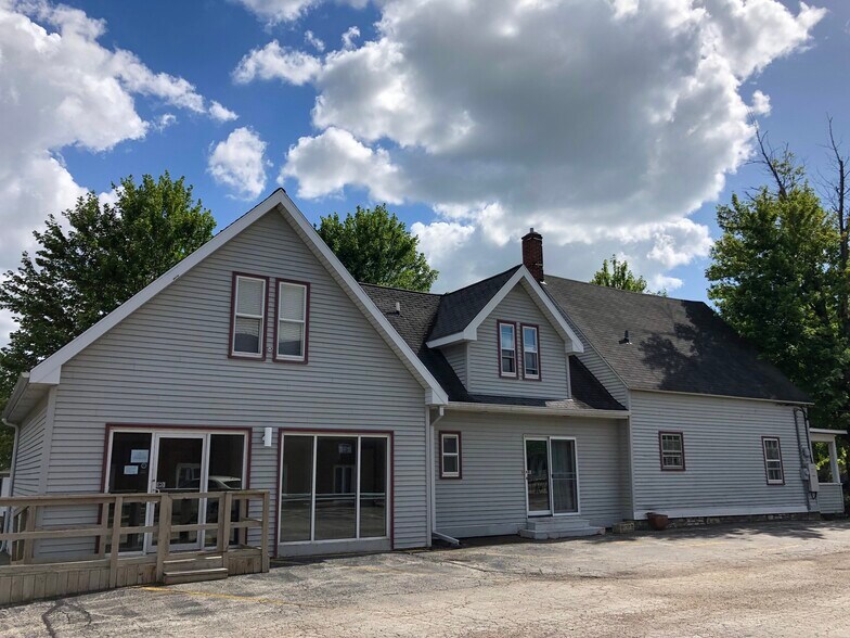 20 N Lincoln, Batavia, IL for lease - 20 N Lincoln, Batavia - Image 1 of 4