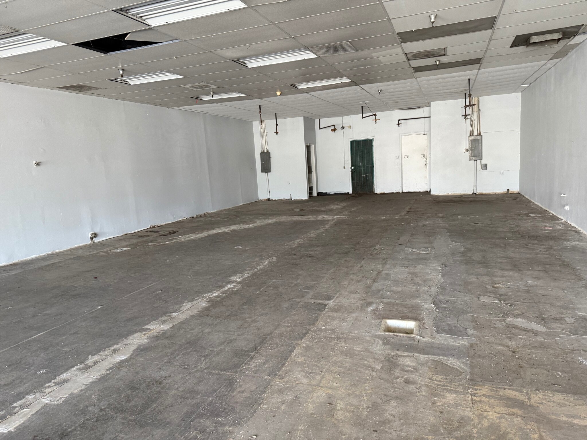 1200-1228 S Greenwood Ave, Montebello, CA for lease Interior Photo- Image 1 of 10