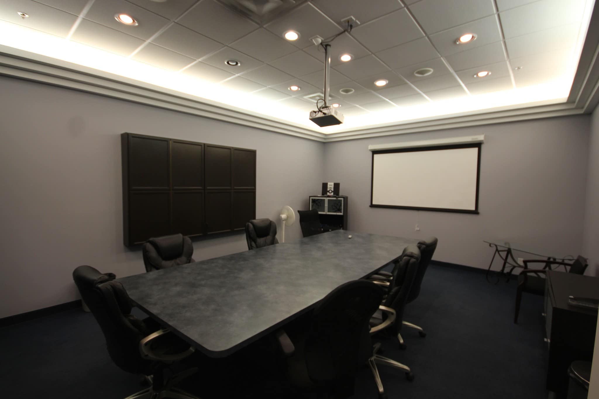 17604-17620 107 Av NW, Edmonton, AB for lease Building Photo- Image 1 of 8