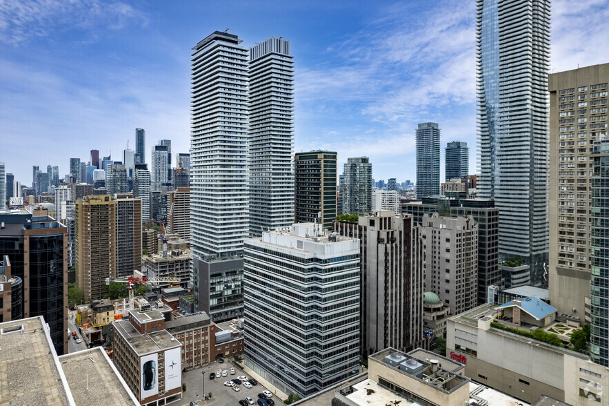 121 Bloor St E, Toronto, ON for lease - Aerial - Image 3 of 4