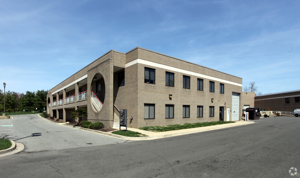 337 Brightseat Rd, Landover, MD for lease - Primary Photo - Image 1 of 4