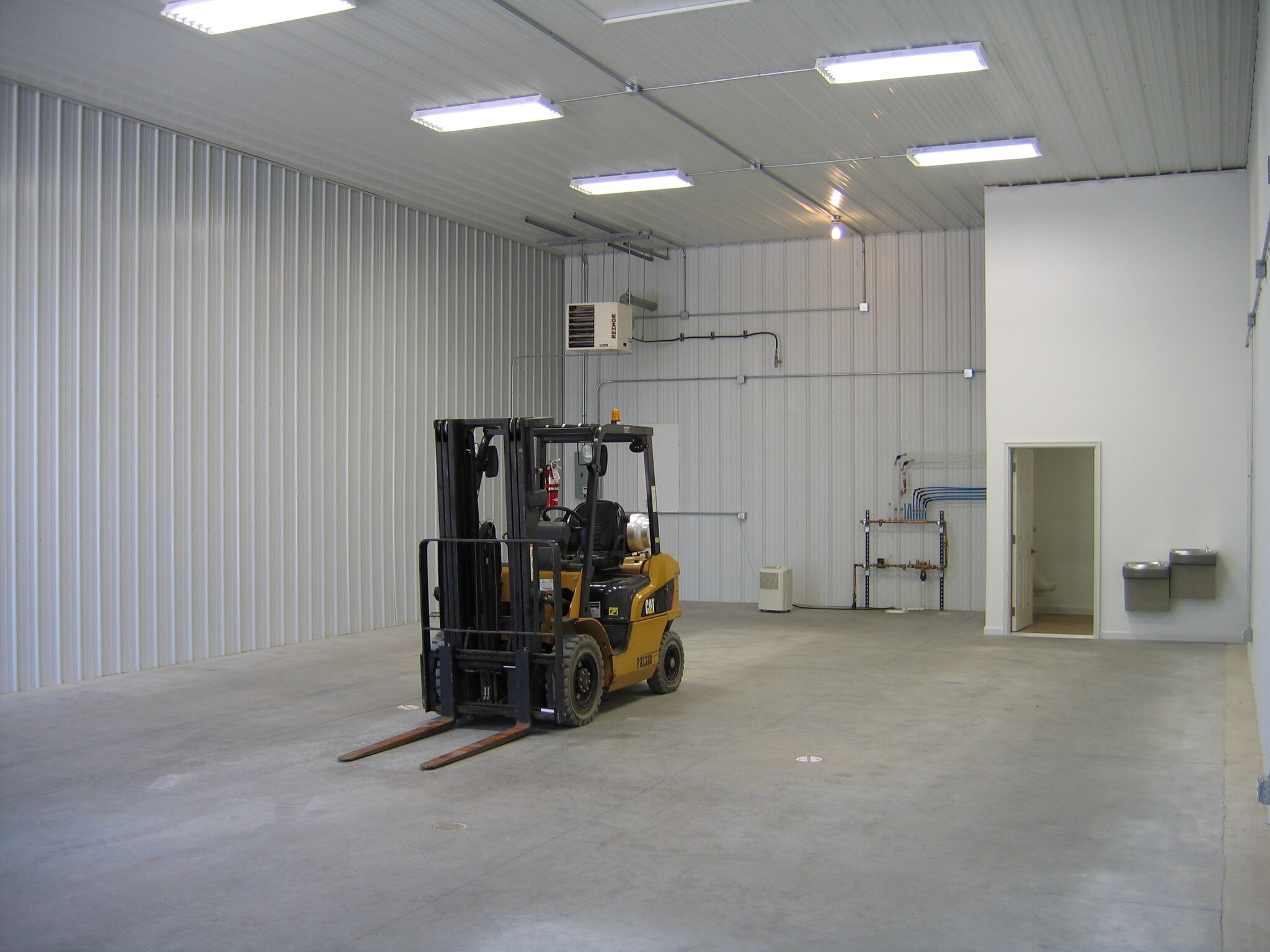 5960 4th St SW, Cedar Rapids, IA for sale Interior Photo- Image 1 of 1