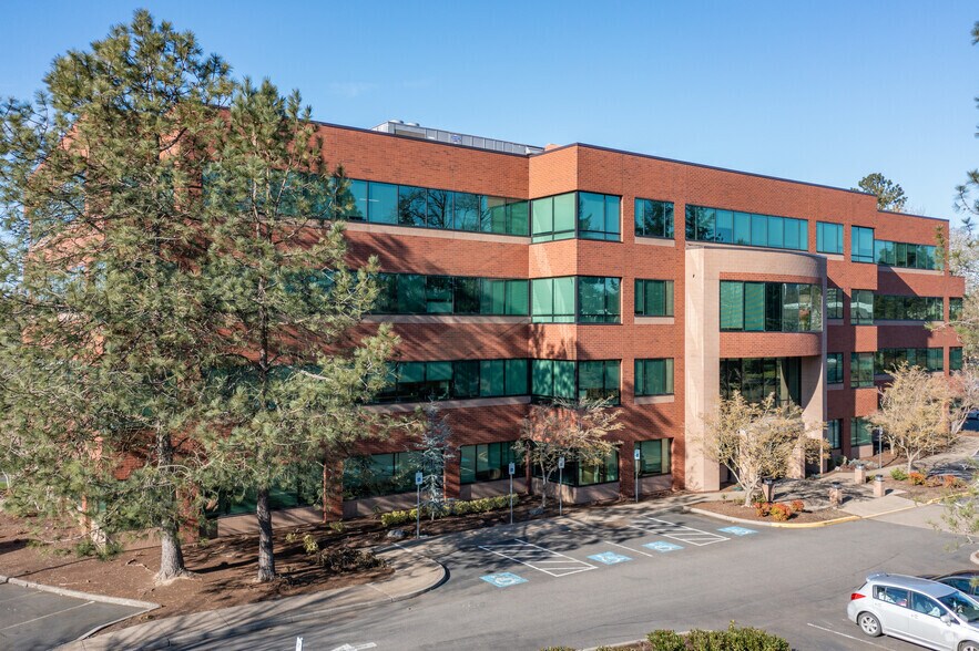 8905 SW Nimbus Ave, Beaverton, OR for sale - Primary Photo - Image 1 of 1