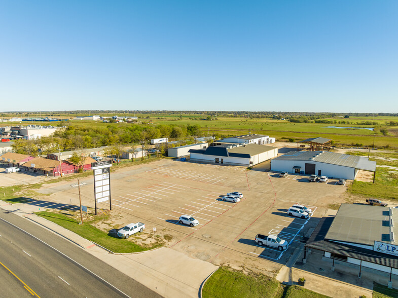 1218 N Brazos St, Whitney, TX for lease - Building Photo - Image 2 of 6