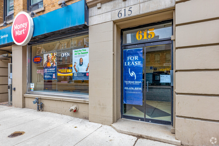 615-617 Yonge St, Toronto, ON for lease - Building Photo - Image 3 of 3