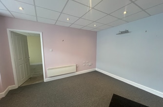 50-51 The Market, Sutton for lease Interior Photo- Image 2 of 6