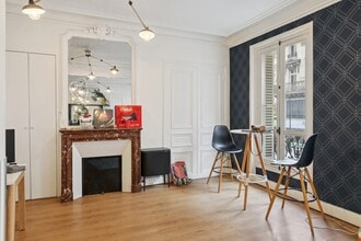 11 Rue De Châteaudun, Paris for lease Interior Photo- Image 2 of 10