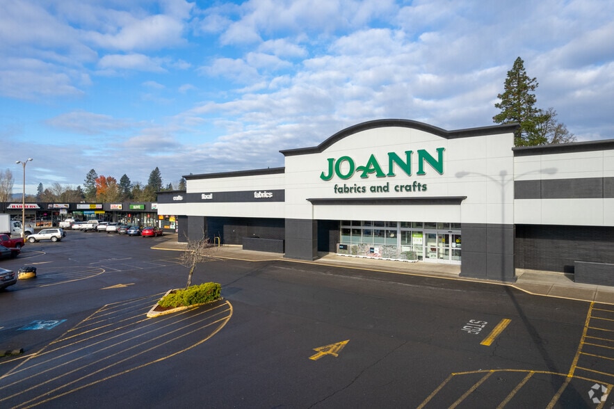 11945 SW Pacific Hwy, Tigard, OR for lease - Building Photo - Image 1 of 11