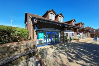 Chineham Centre, Chineham for lease Building Photo- Image 2 of 3