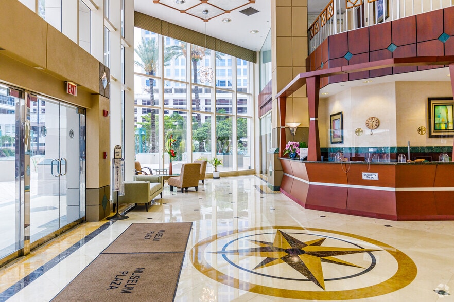 200 S Andrews Ave, Fort Lauderdale, FL for sale - Lobby - Image 2 of 6