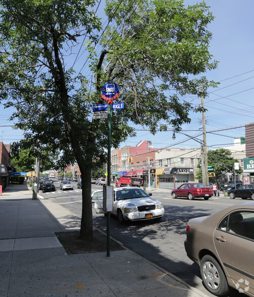 1808-1810 Colden Ave, Bronx, NY for lease - Building Photo - Image 3 of 8