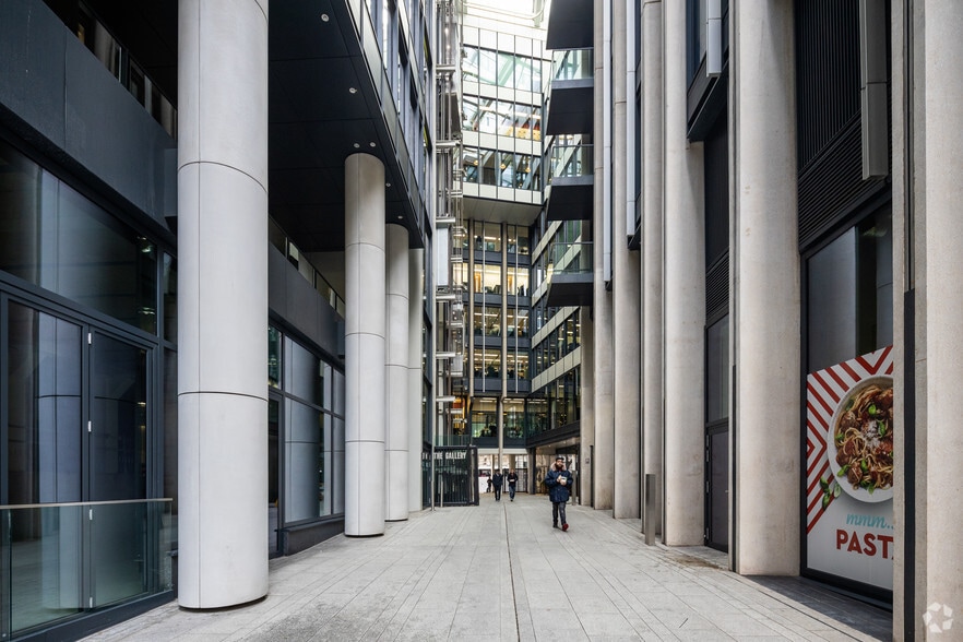 30 Stamford St, London for lease - Interior Photo - Image 3 of 47