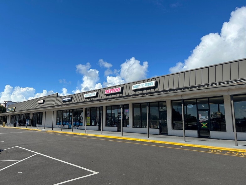 4500 NE Dixie Hwy, Palm Bay, FL for lease - Building Photo - Image 1 of 21