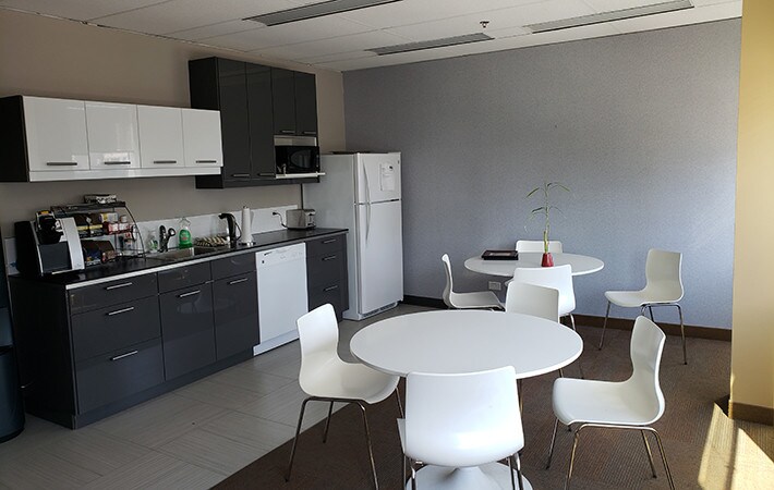 330 St Mary Ave, Winnipeg, MB for lease - Interior Photo - Image 2 of 4