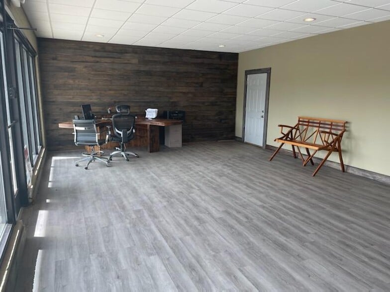 112 S Parler Ave, Saint George, SC for sale - Interior Photo - Image 3 of 15