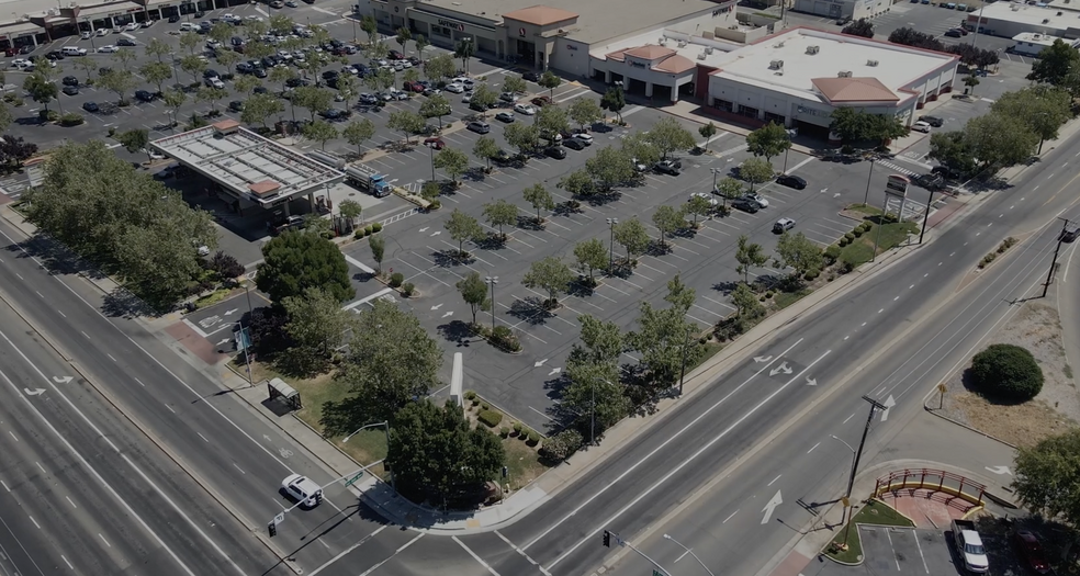 4010 Manzanita Ave, Carmichael, CA for sale - Building Photo - Image 3 of 5