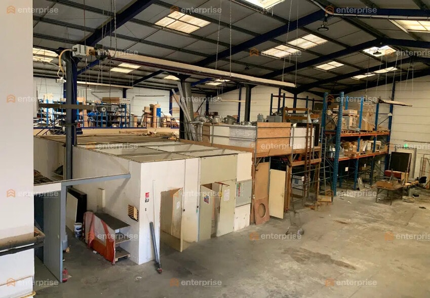 Flex in Avelin for sale - Interior Photo - Image 3 of 10