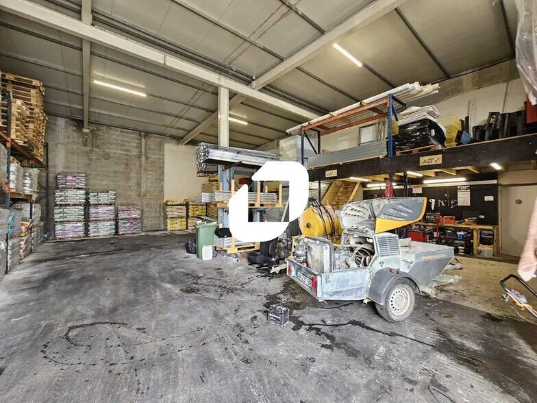 Flex in Compans for lease - Interior Photo - Image 2 of 4