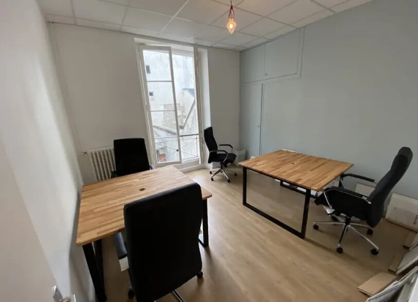 Coworking Space in Paris for lease - Interior Photo - Image 2 of 6