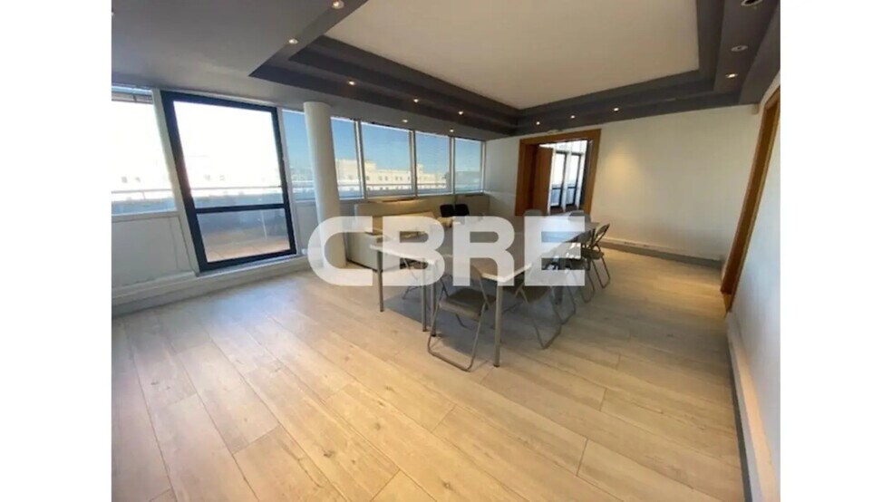 Office in Nice for sale - Interior Photo - Image 1 of 19