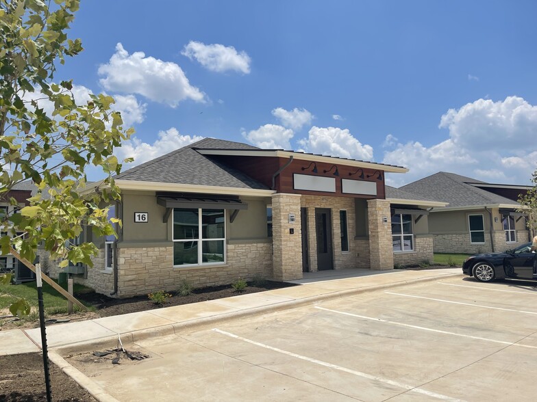 2951 FM 1460, Georgetown, TX for lease - Building Photo - Image 2 of 16