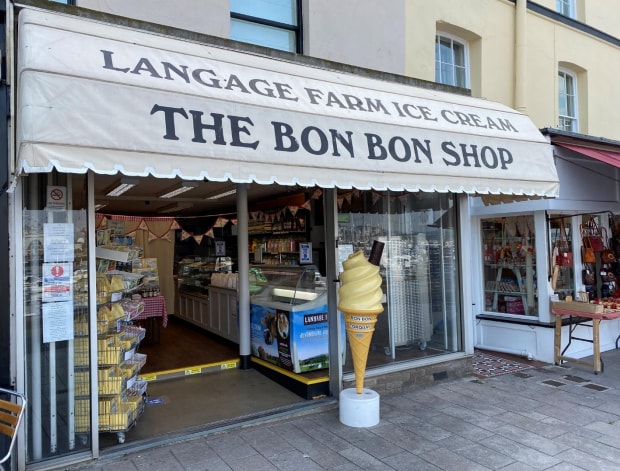 8a Victoria Parade, Torquay for sale Primary Photo- Image 1 of 1