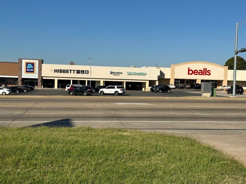 2306 S Jefferson Ave, Mount Pleasant, TX for sale - Building Photo - Image 1 of 1