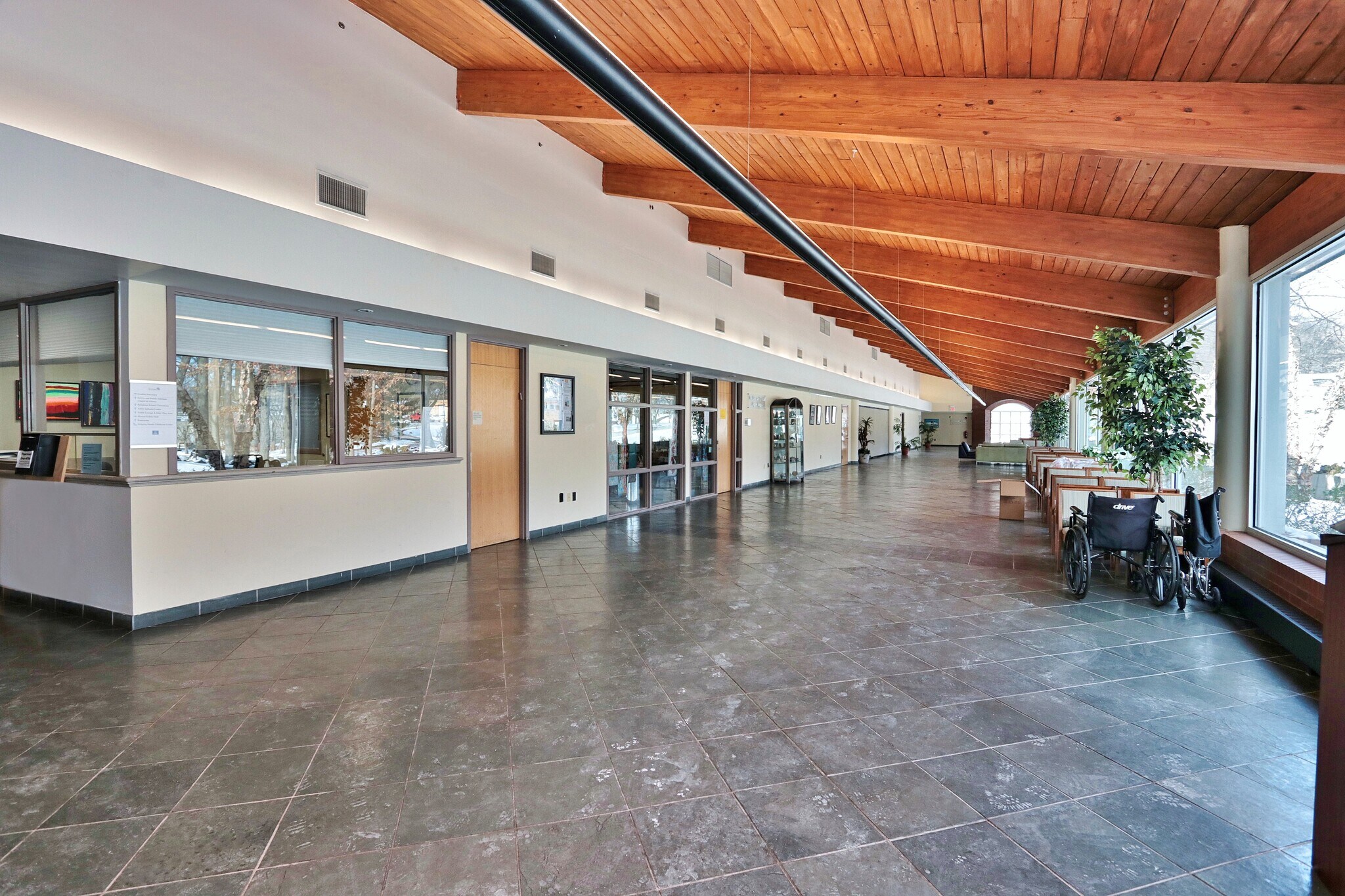 300 Pleasant Valley Way, West Orange, NJ for lease Building Photo- Image 1 of 4