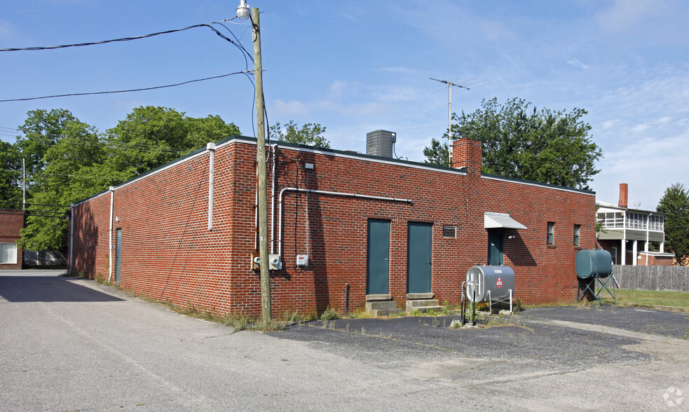 73-79 E Colonial Trl, Surry, VA for lease - Building Photo - Image 2 of 2